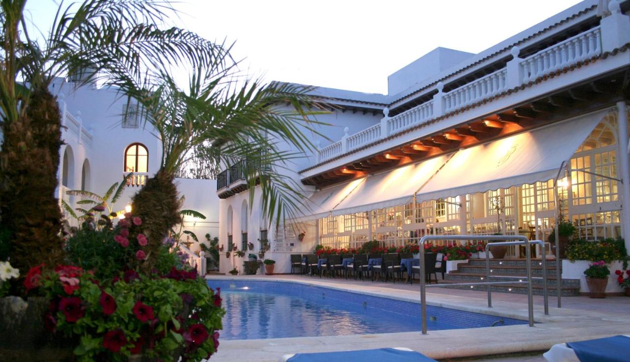 Experience Luxury and Comfort at Hotel Brasilia